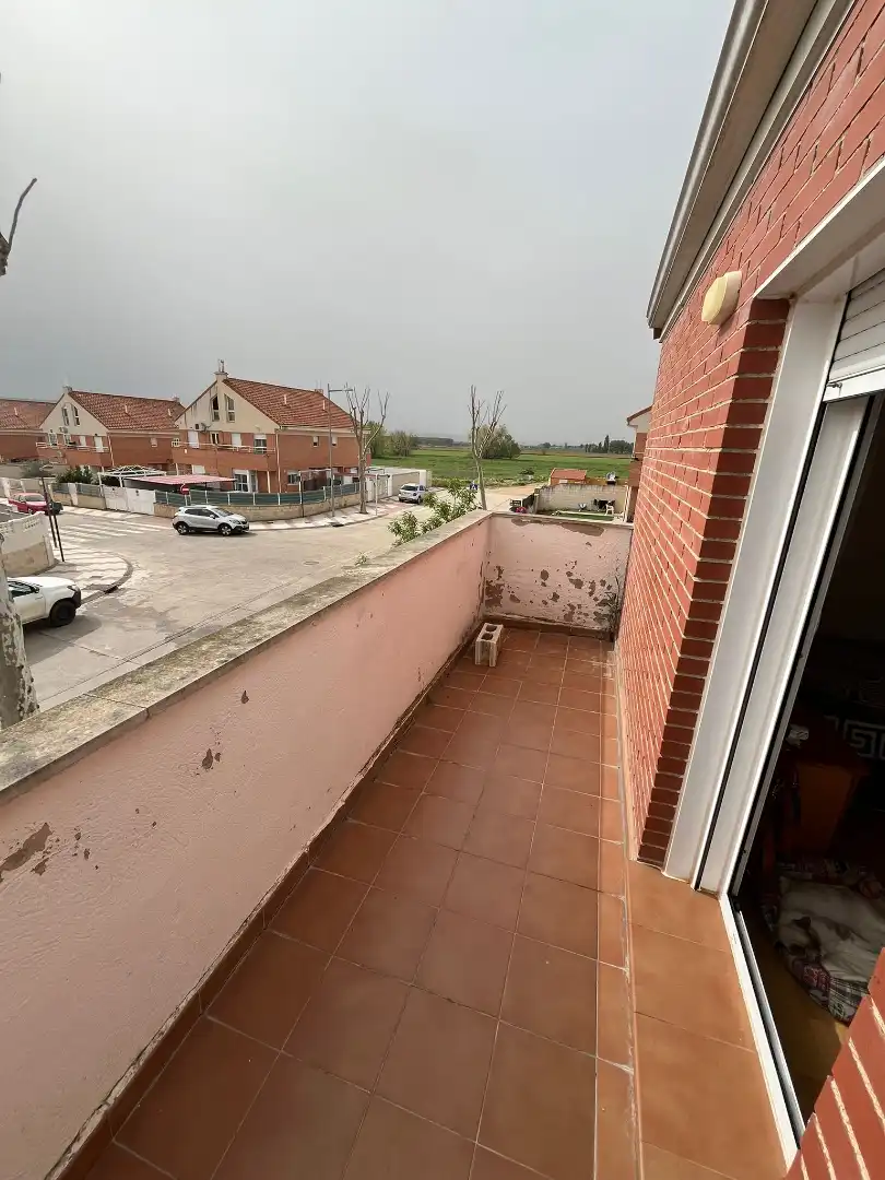 Casa adosada en venta en Yunquera de Henares