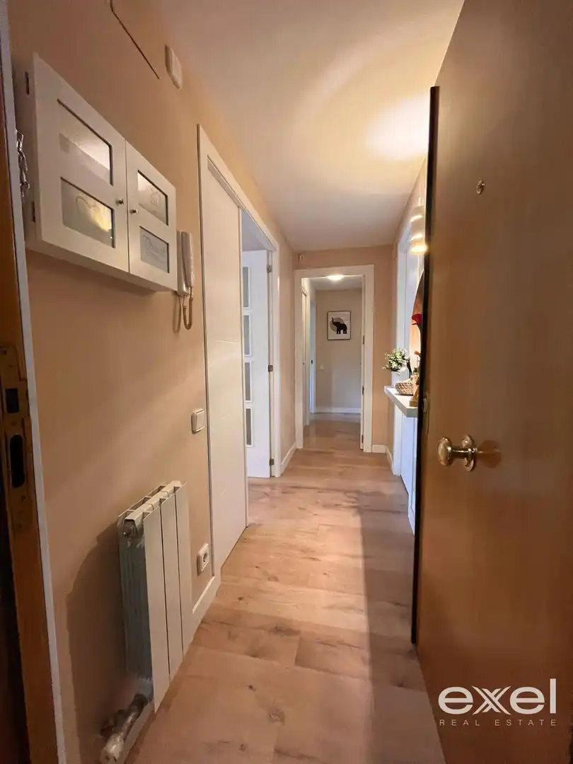 Piso en venta en Sant Joan Despí con Aire acondicionado, Calefacción y Parquet