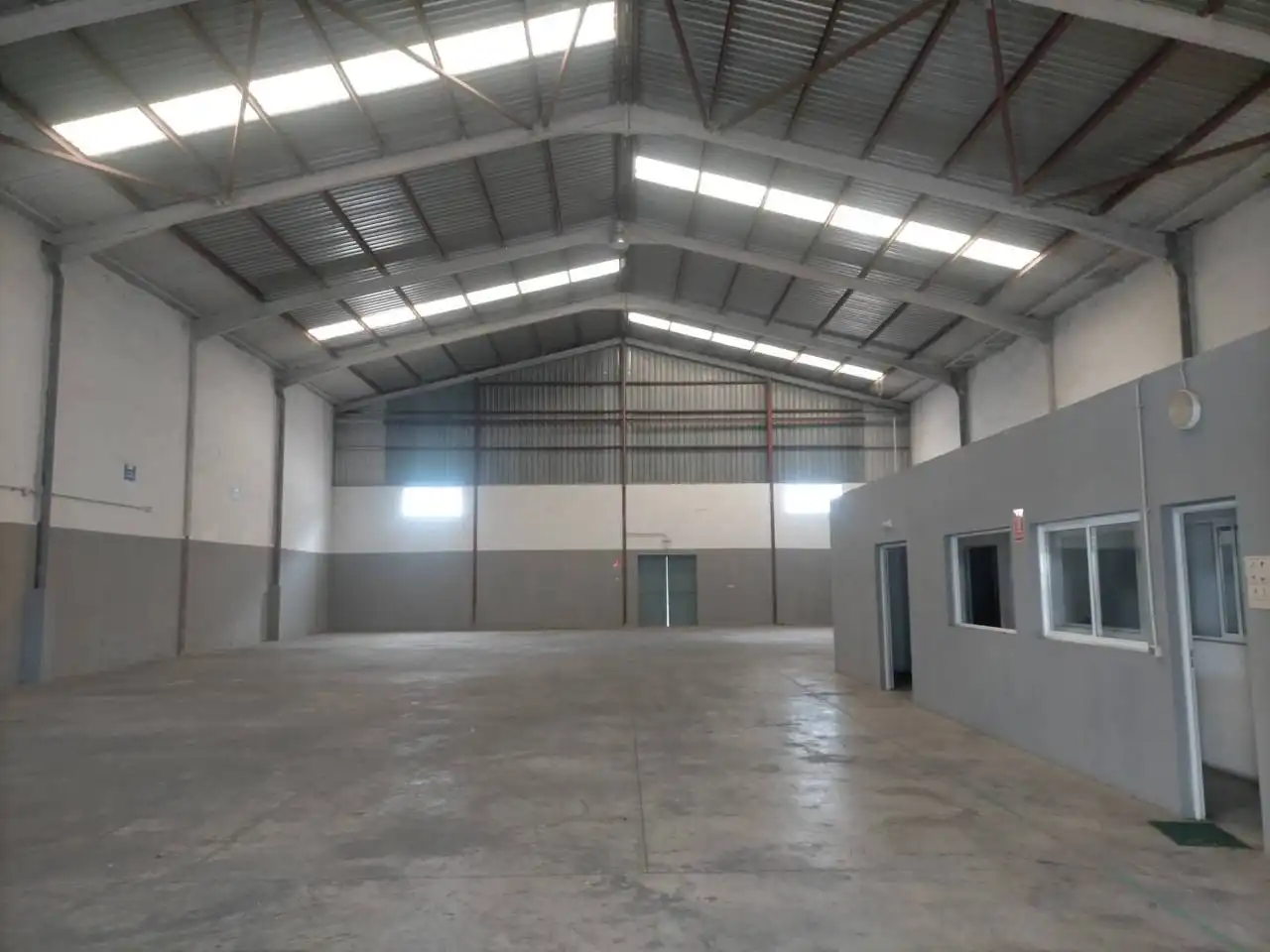 Nave industrial de alquiler en Sollana