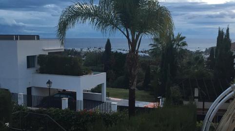 Foto 4 de Casa adosada en venda a Río Real, Marbella