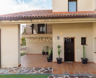 Exterior view of House or chalet for sale in El Espinar  with Terrace, Swimming Pool and Balcony