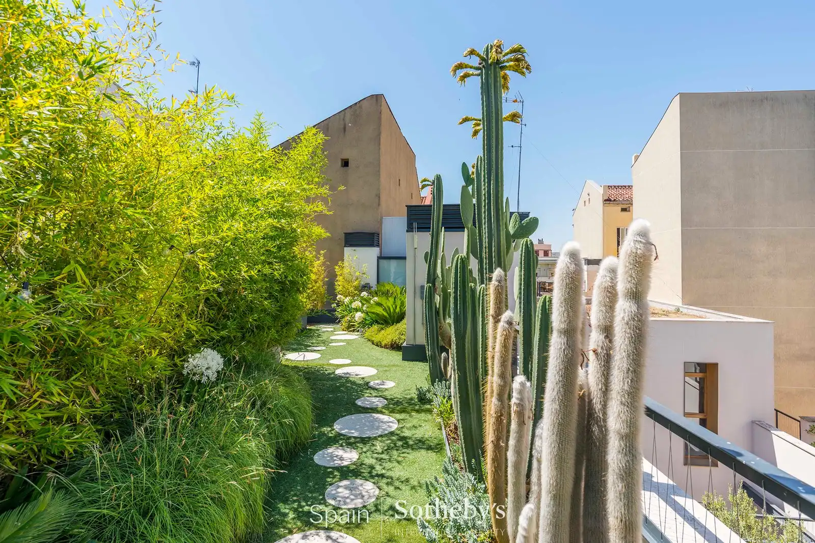 Jardín de Ático en venta en Madrid con Aire acondicionado, Calefacción y Jardín privado