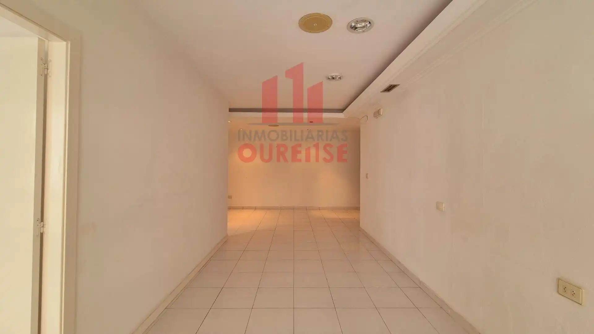 Oficina de alquiler en Ourense Capital  con Calefacción