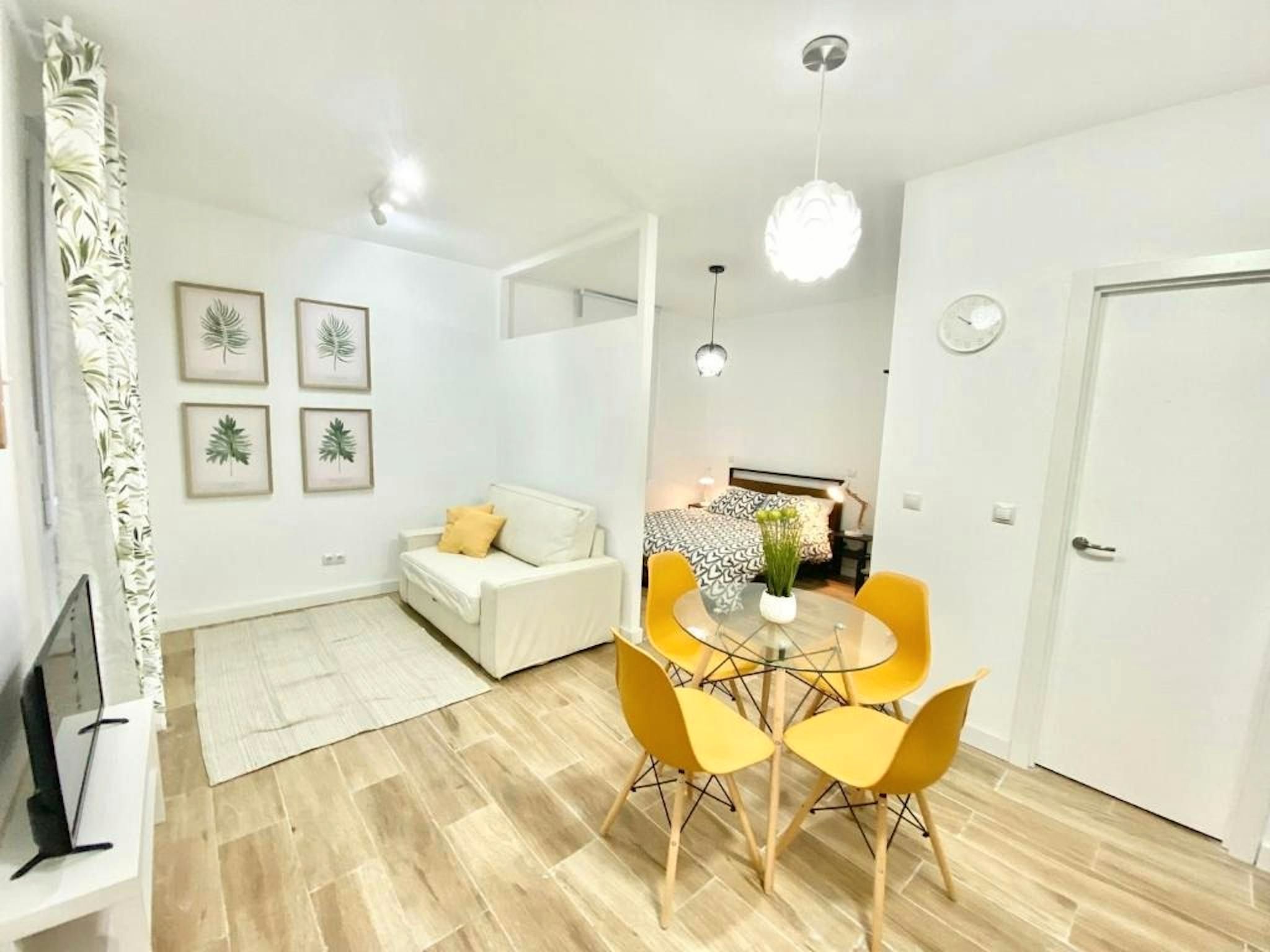 Living room of Flat to rent in  Madrid Capital  with Washing machine and TV
