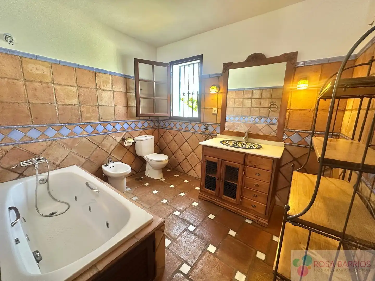 Baño de Casa adosada de alquiler en Estepona con Terraza y Piscina comunitaria