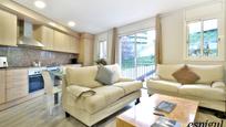 Living room of Single-family semi-detached for sale in  Barcelona Capital  with Air Conditioner, Heating and Terrace