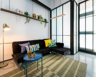Living room of Flat to rent in  Madrid Capital  with Air Conditioner, Furnished and Washing machine