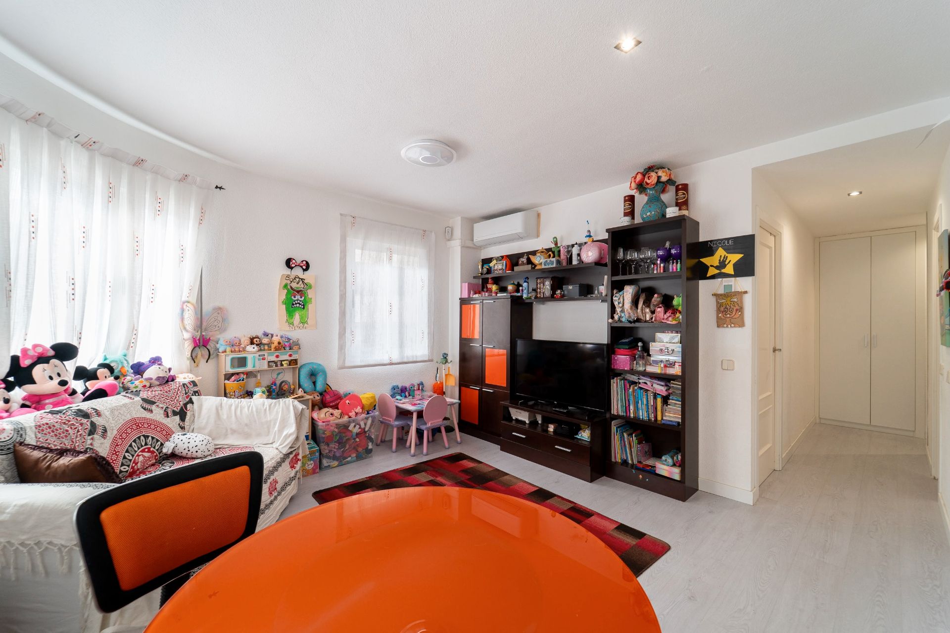 Living room of Flat for sale in Brunete  with Air Conditioner, Heating and Storage room