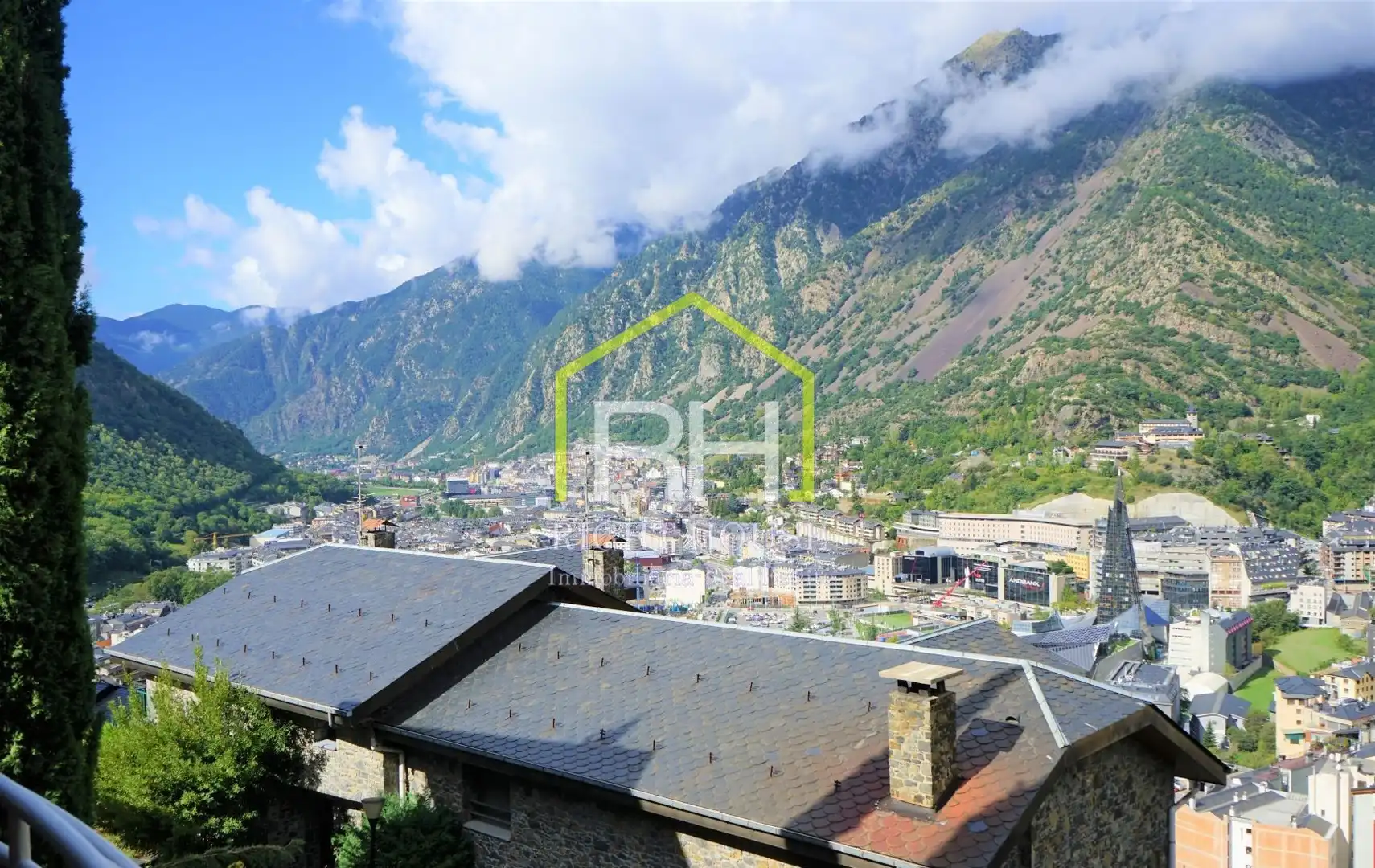 Exterior view of Houses for sale in Escaldes – Engordany  with Heating, Private garden and Parquet flooring