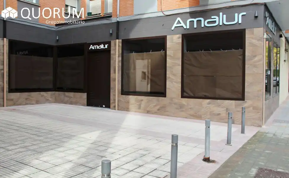 Local en venta en Usansolo con Amueblado