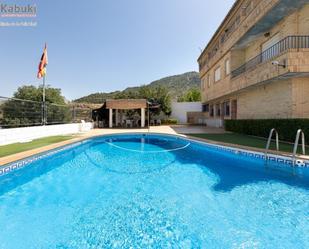 Piscina de Casa o xalet en venda en Nívar amb Terrassa i Balcó