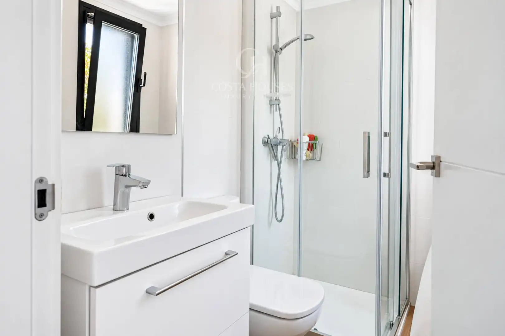 Bathroom of Houses for sale in Cap Martí - El Tossalet - Pinomar