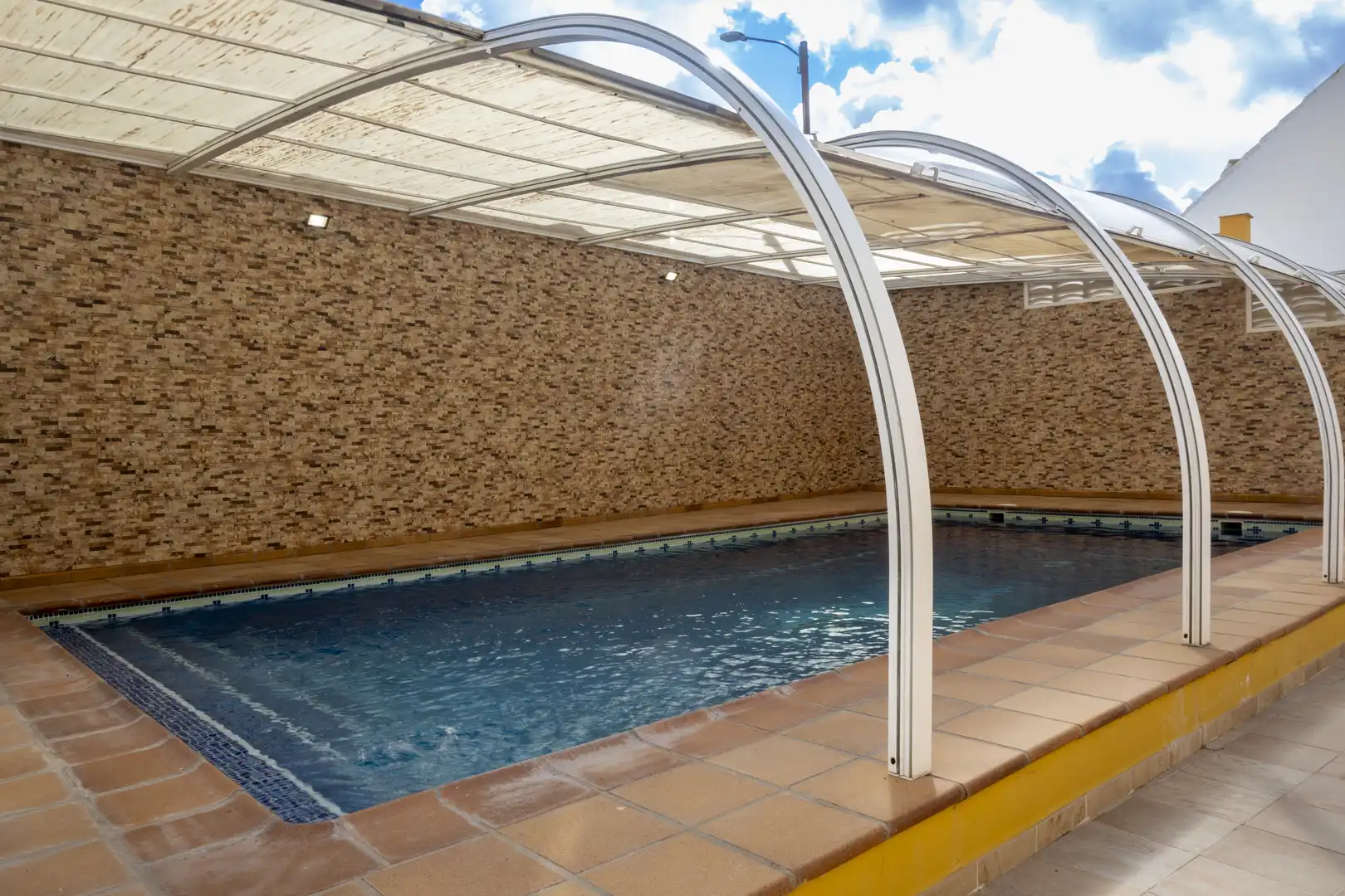 Piscina de Casa o chalet en venta en Ruidera con Aire acondicionado, Calefacción y Jardín privado