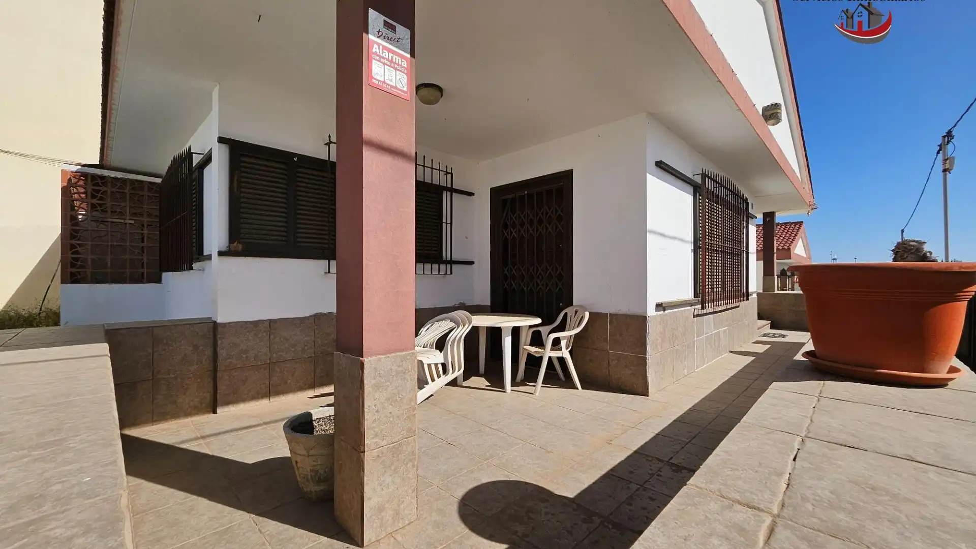 Vista exterior de Casa o xalet en venda en Puerto del Rosario amb Aire condicionat, Jardí privat i Traster