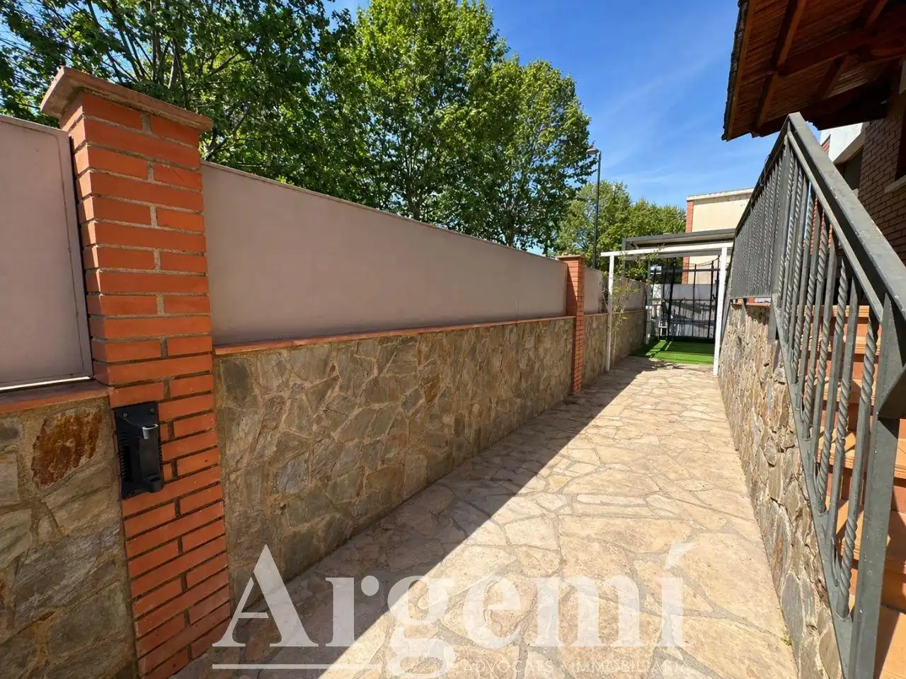 Jardín de Casa adosada en venta en Palau-solità i Plegamans con Calefacción, Jardín privado y Trastero