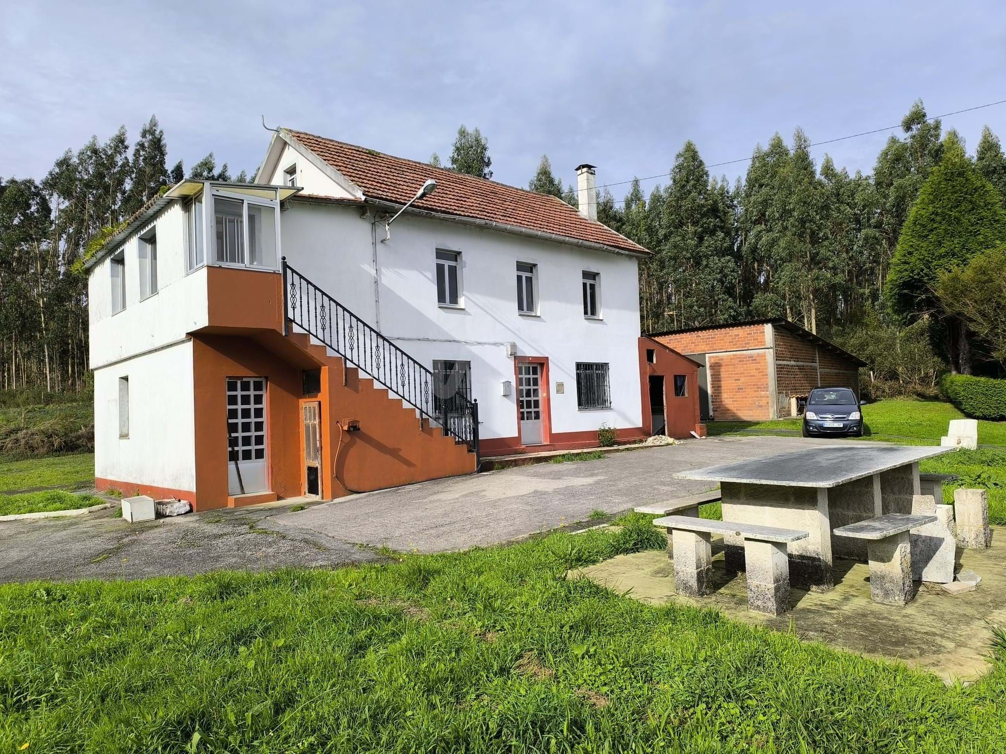 Vista exterior de Casa o xalet en venda en Cerdido amb Calefacció i Terrassa