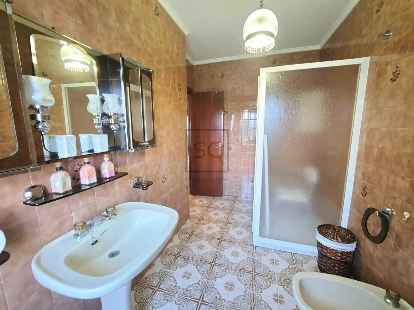 Baño de Piso en venta en Cedeira con Calefacción