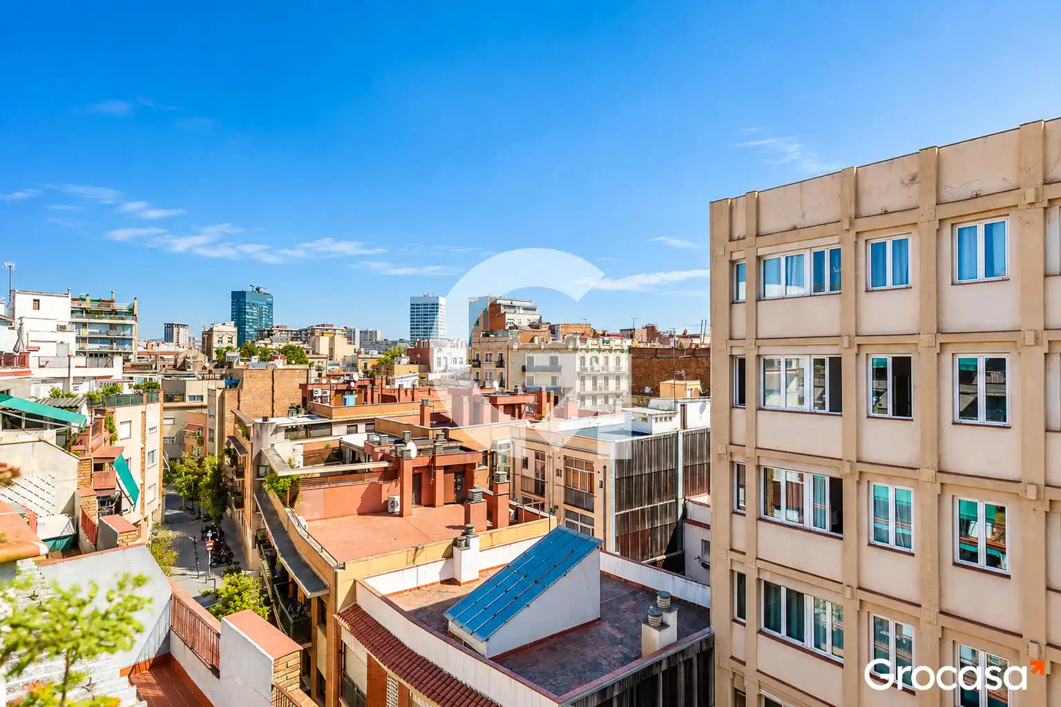 Vista exterior de Piso en venta en Sants - Montjuïc