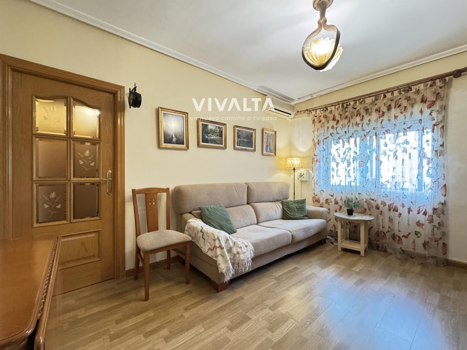 Sala de estar de Piso en venta en  Madrid Capital con Aire acondicionado y Calefacción