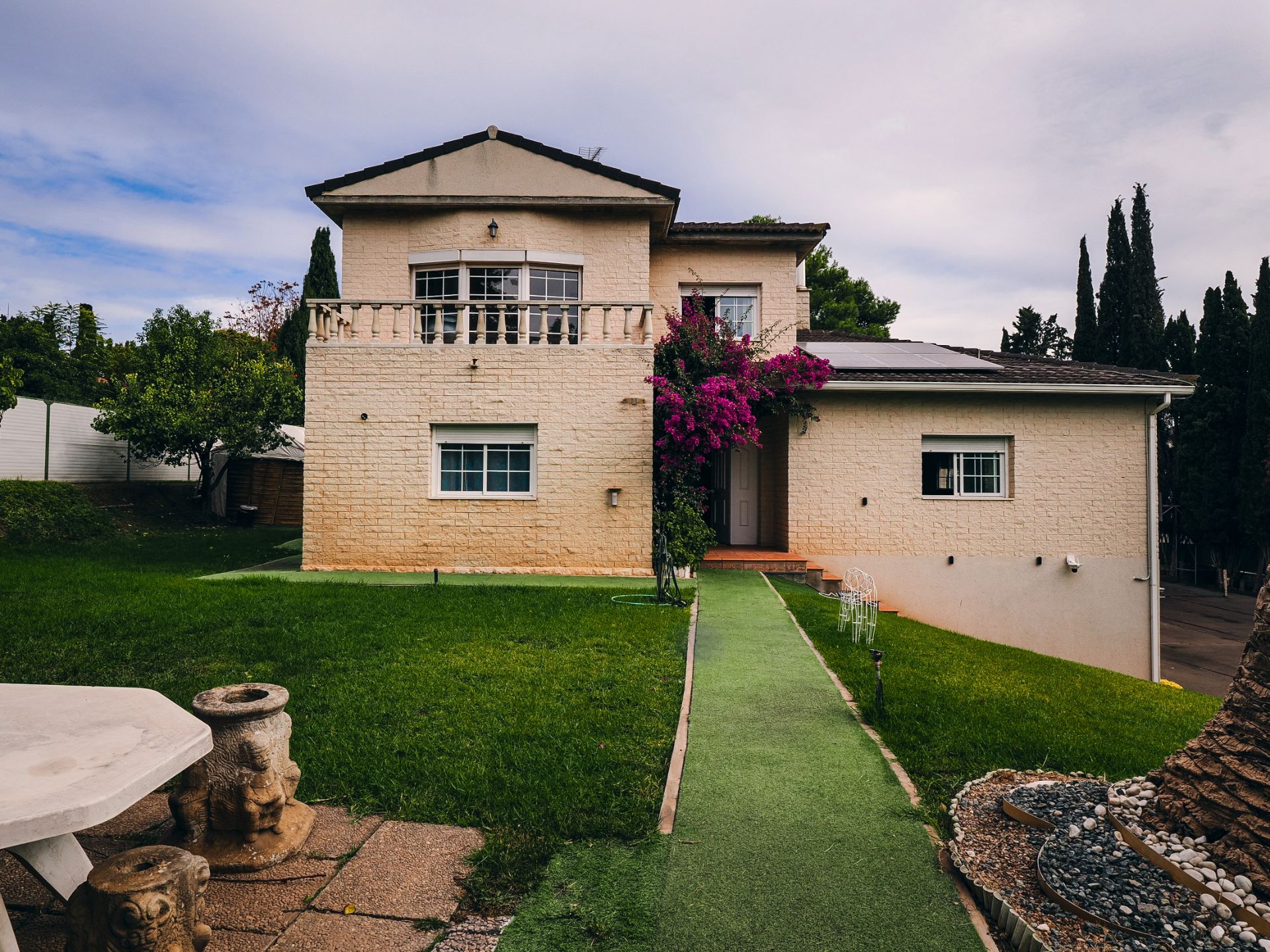 Vista exterior de Casa o chalet en venta en  Zaragoza Capital con Calefacción, Jardín privado y Terraza