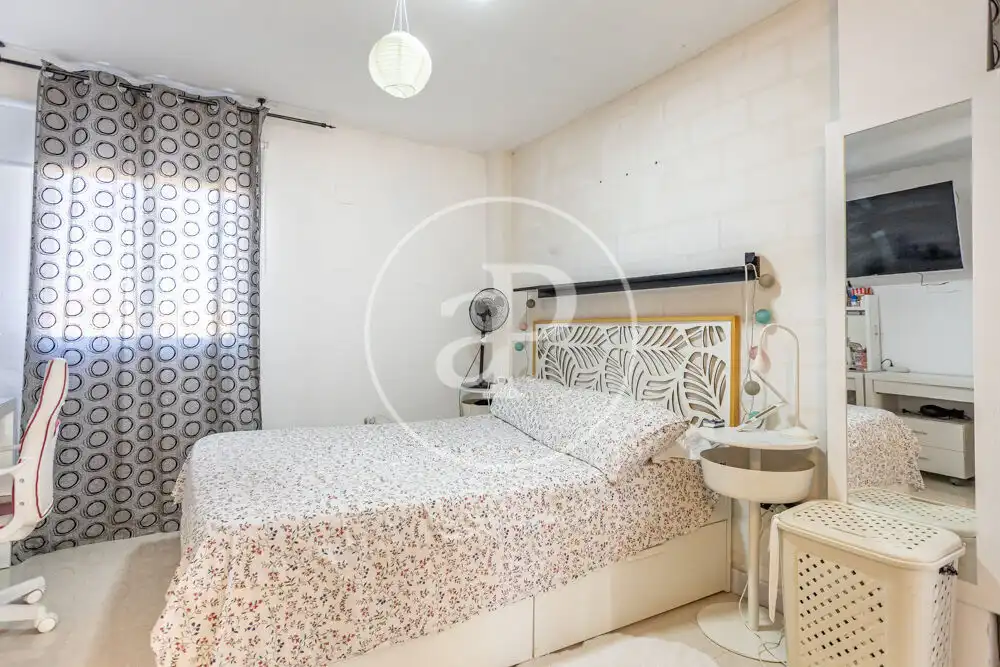 Bedroom of Houses for sale in Riba-roja de Túria  with Air Conditioner, Heating and Private garden