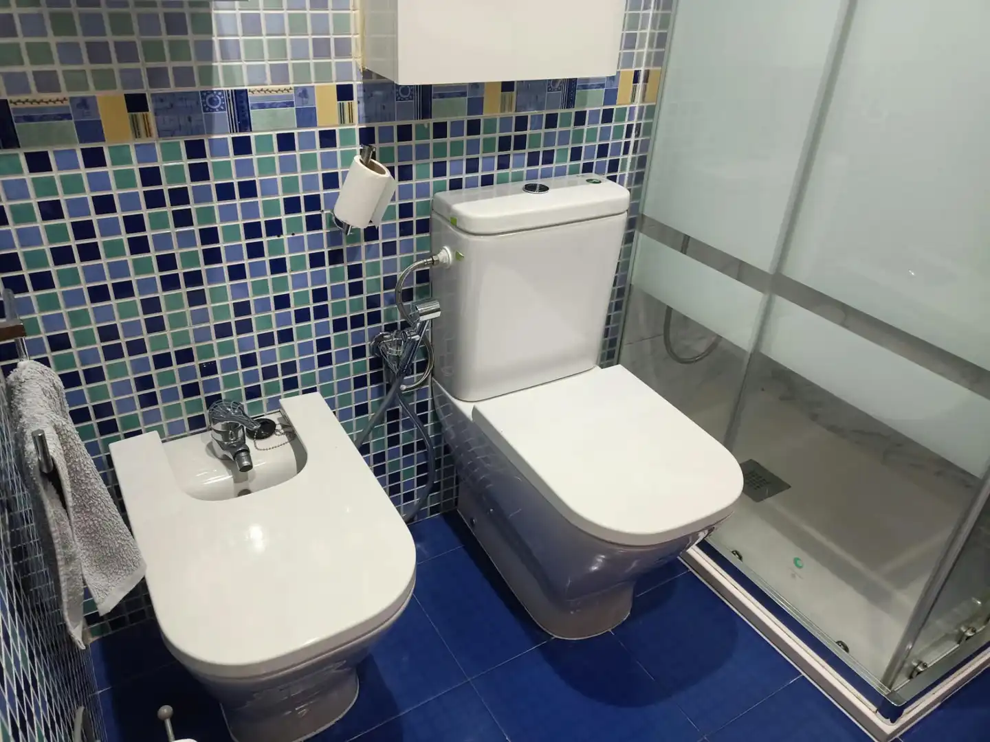 Bathroom of Flat for sale in Oeste