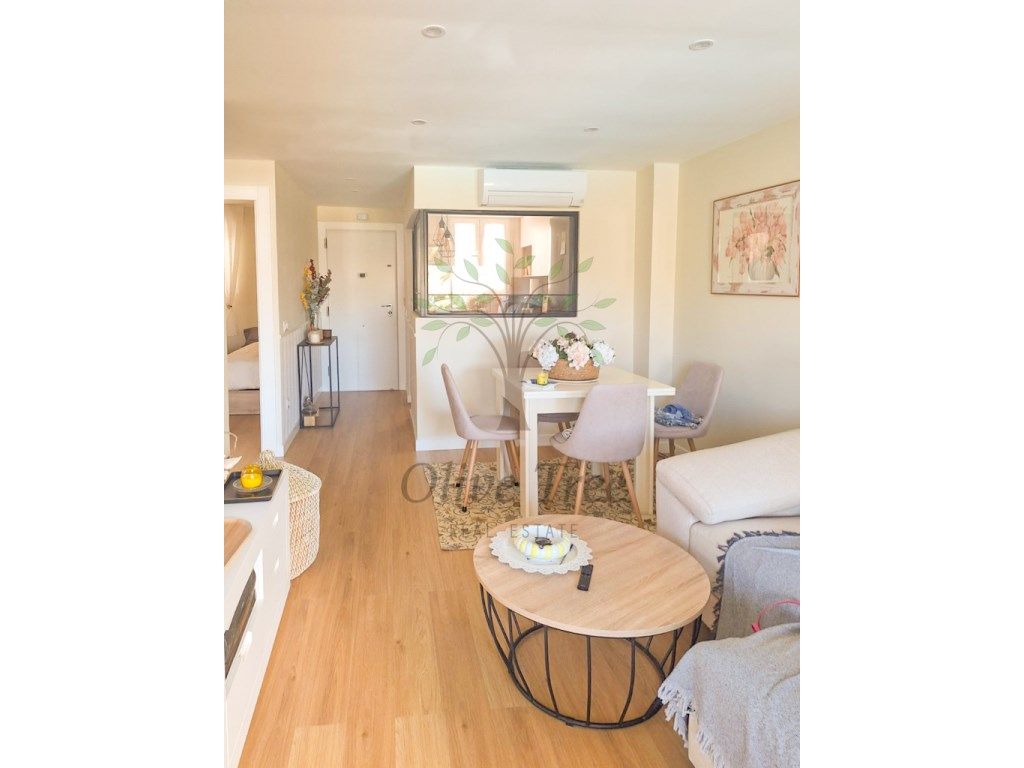 Apartments for rent in Avenida 8 D'Agost, Marina Botafoc - Platja de Talamanca