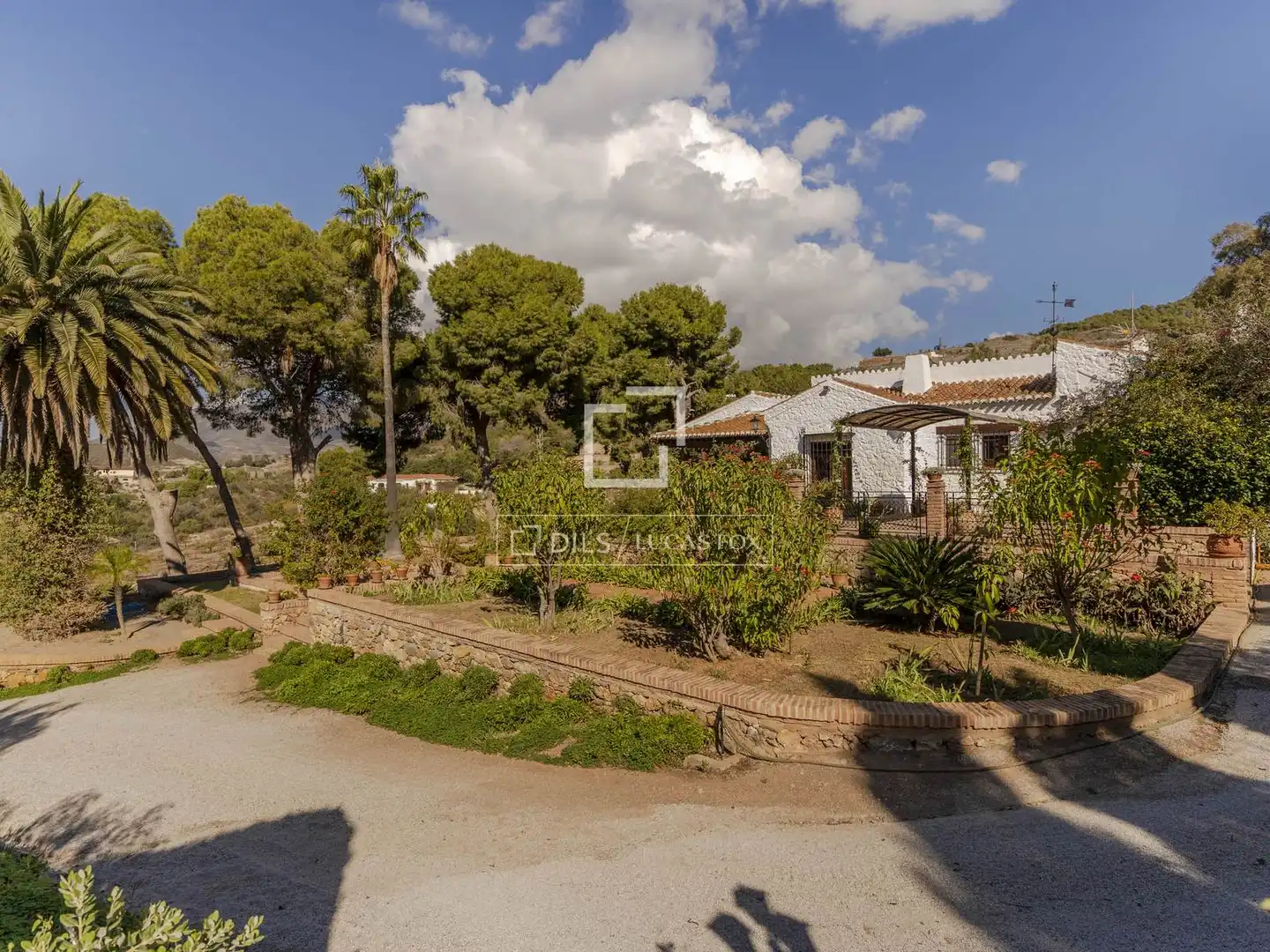 Vista exterior de Finca rústica en venda en Motril amb Aire condicionat, Calefacció i Jardí privat
