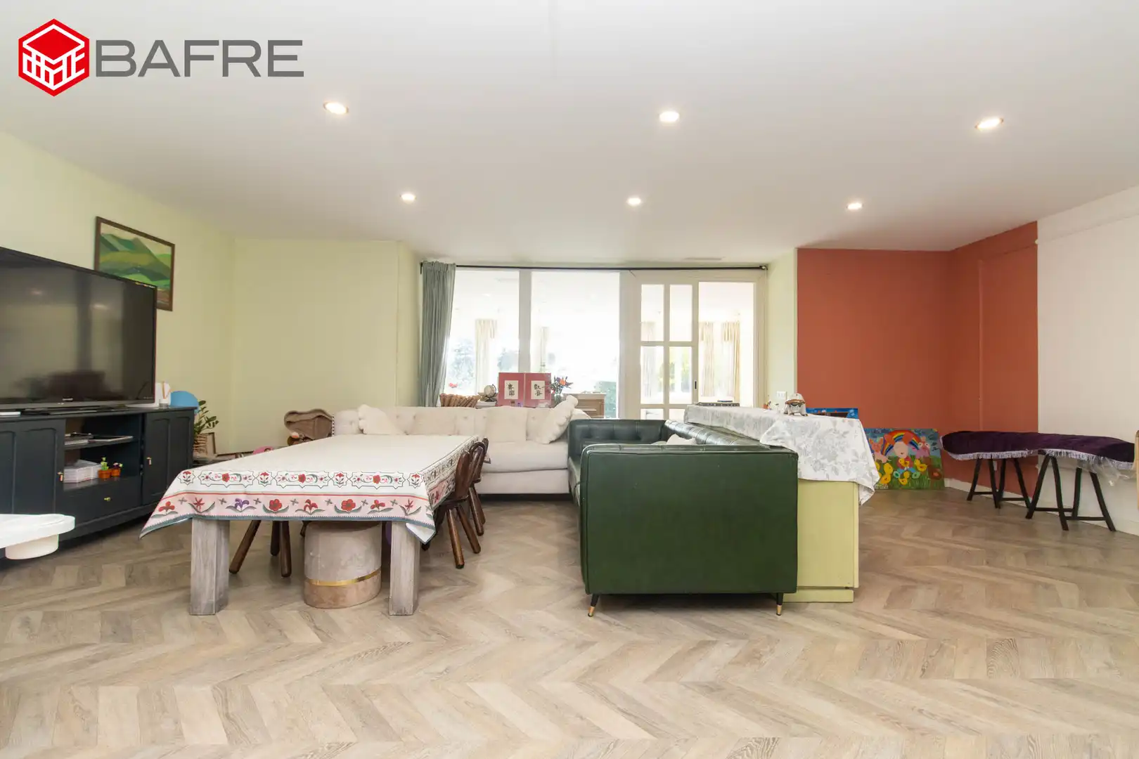 Sala d'estar de Casa o xalet en venda en Boadilla del Monte amb Aire condicionat, Jardí privat i Terrassa