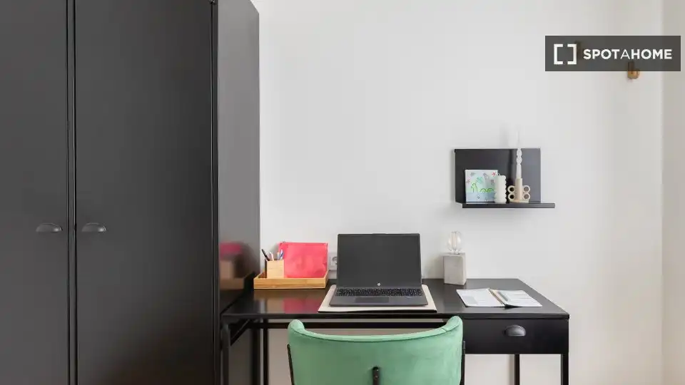 Bedroom of Flat for rent in Bilbao   with Air Conditioner, Heating and Furnished
