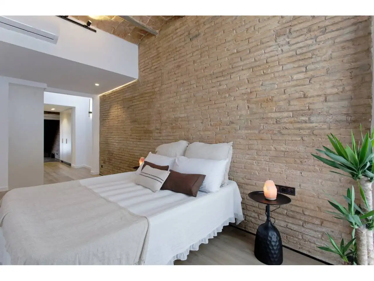Schlafzimmer von Wohnungen zum Verkauf in Barcelona mit Klimaanlage, Heizung und Parkett