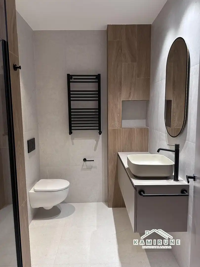 Bathroom of Flat for rent in Bilbao   with Heating, Terrace and Storage room