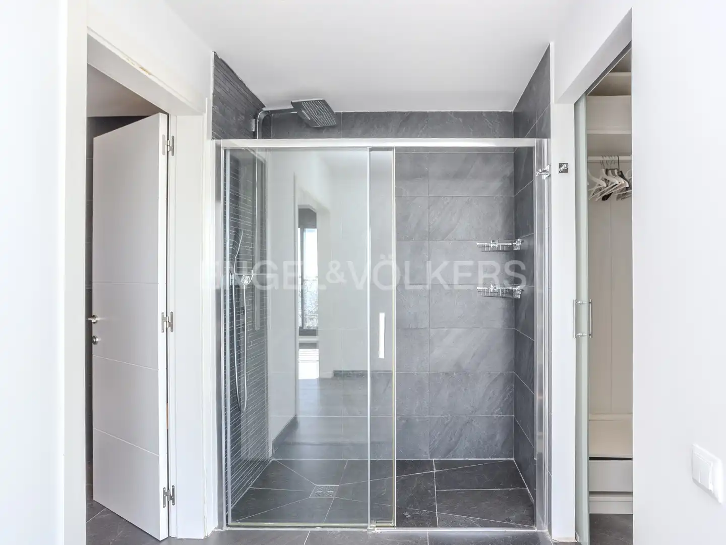 Bathroom of Houses for rent in Vilanova i la Geltrú  with Air Conditioner, Heating and Private garden