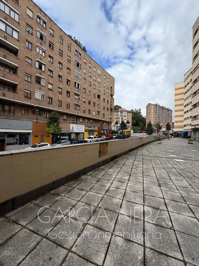 Vista exterior de Pis en venda en HUCA - La Cadellada