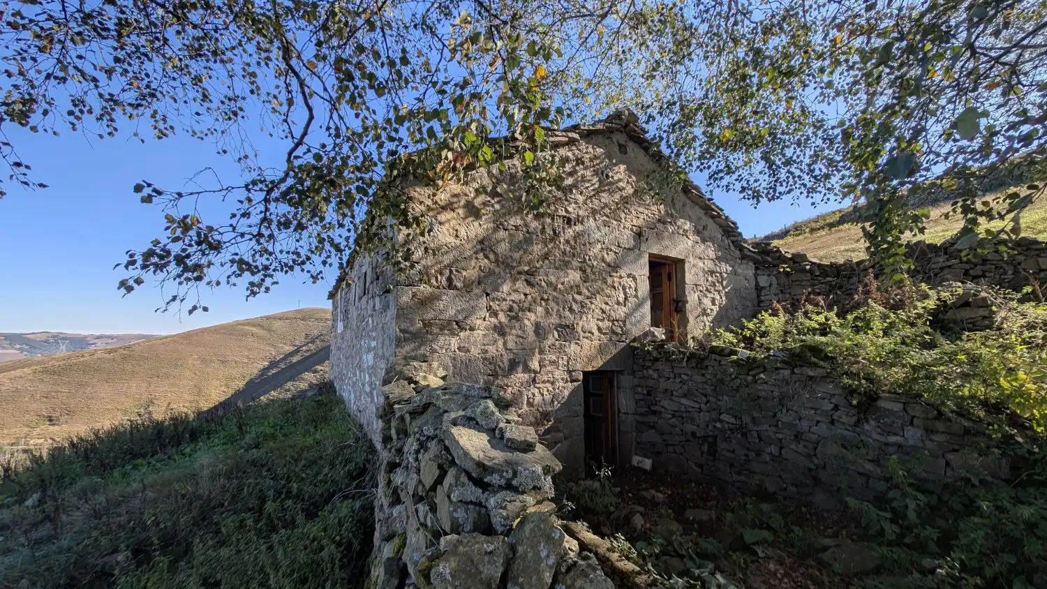 Landhaus zum Verkauf in VEGALOSVAOS 2127, imagen 4