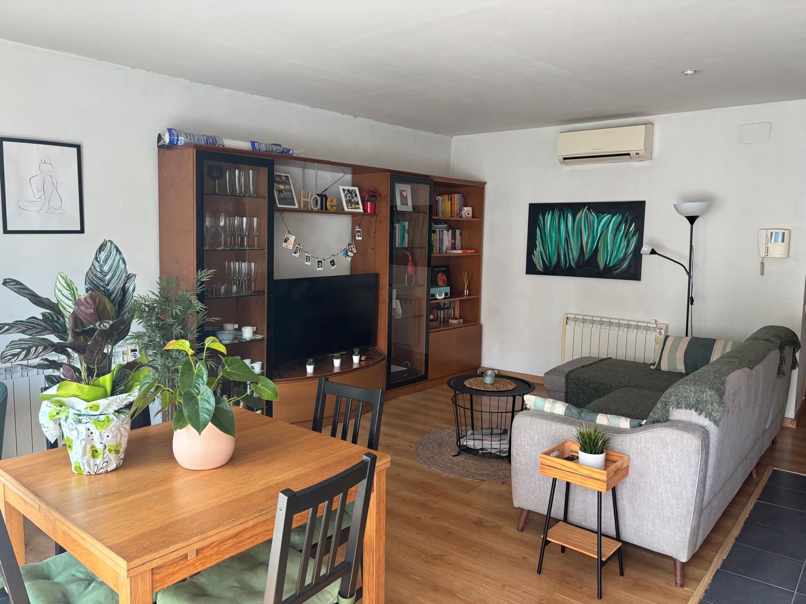 Sala d'estar de Pis en venda en Esparreguera amb Aire condicionat, Calefacció i Parquet