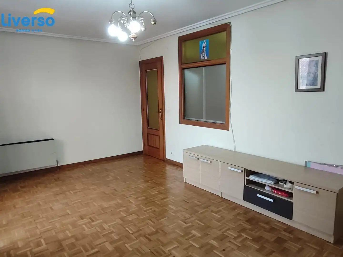 Sala d'estar de Pis en venda en Burgos amb Calefacció, Terrassa i Traster