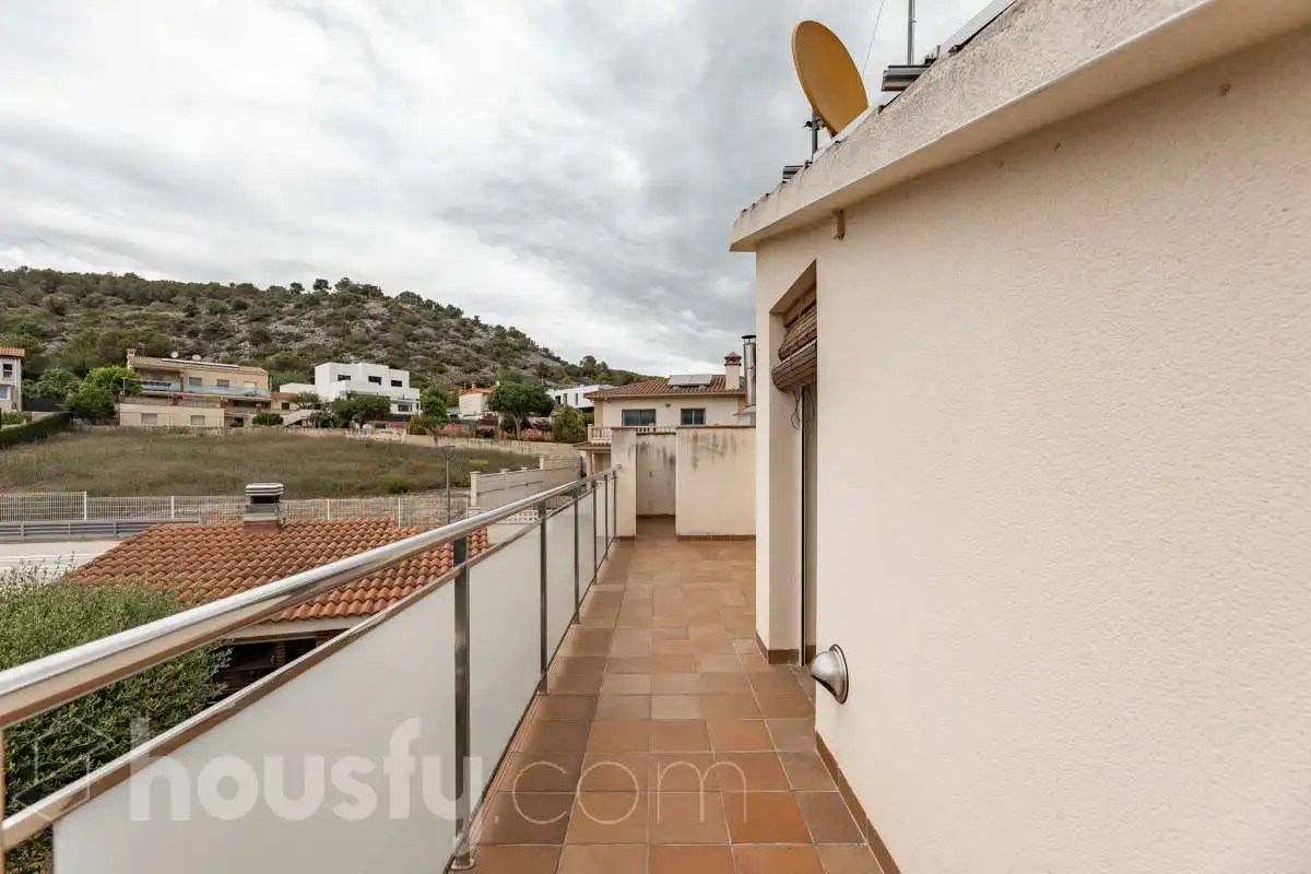 Terrassa de Casa o xalet en venda en Sant Pere de Ribes amb Aire condicionat, Calefacció i Jardí privat