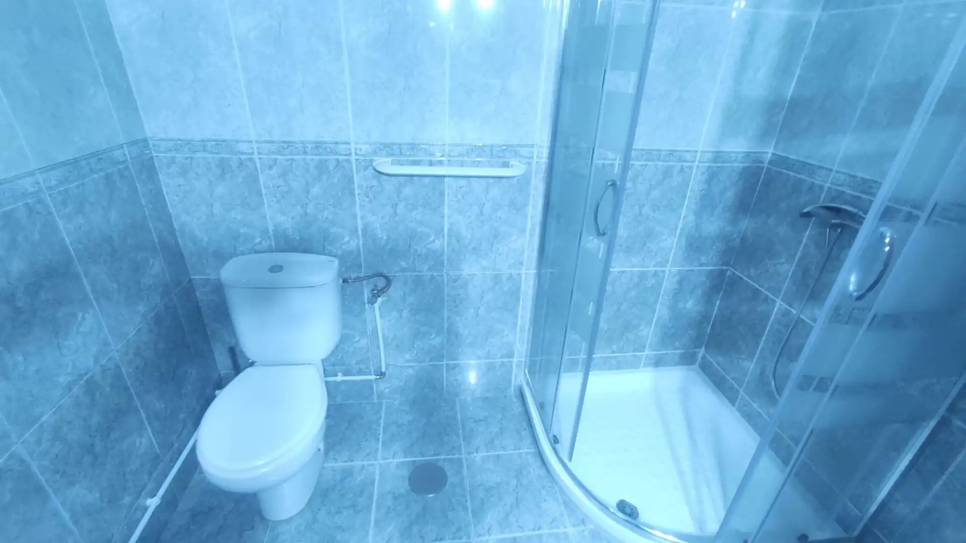 Badezimmer von Wohnung zur Miete in Ourense Capital  mit Heizung, Möbliert und Ofen