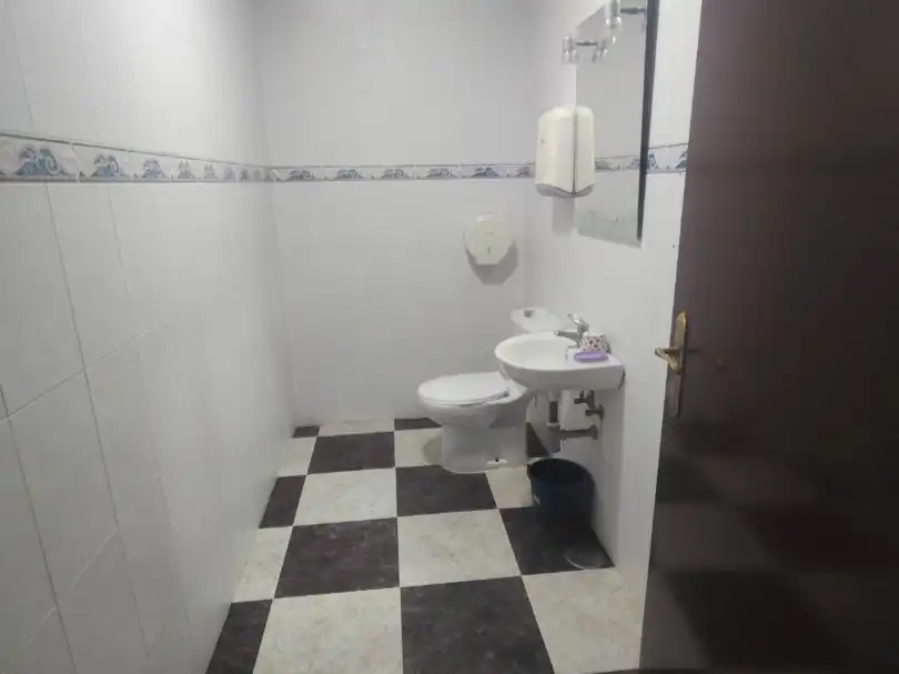 Bathroom of Houses for share in Carmona, Sevilla