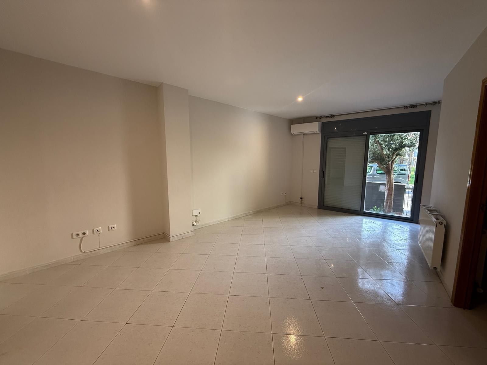 Planta baixa en venda en Girona Capital amb Aire condicionat, Calefacció i Terrassa