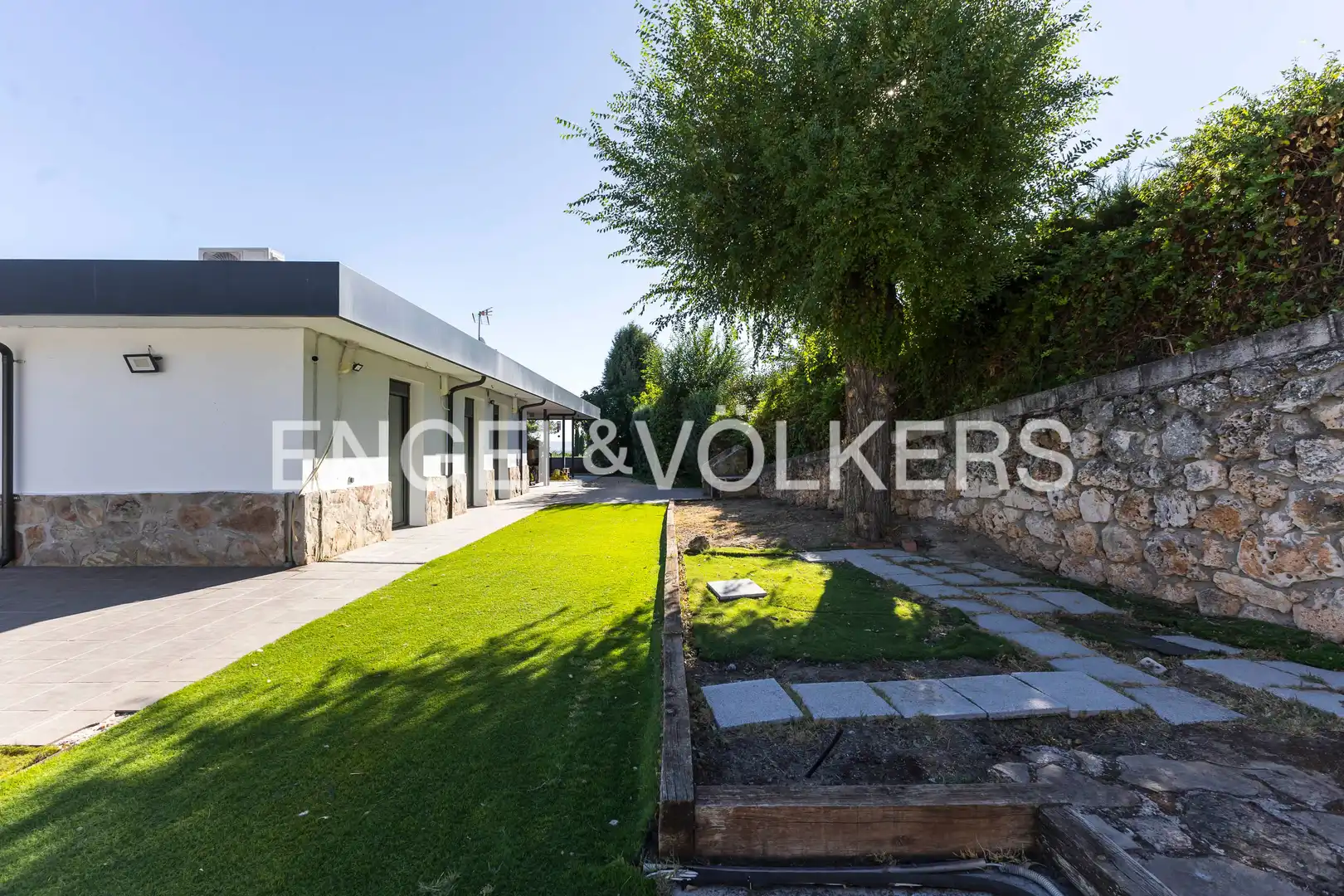 Terraza de Casa o chalet en venta en Paracuellos de Jarama con Aire acondicionado, Calefacción y Jardín privado