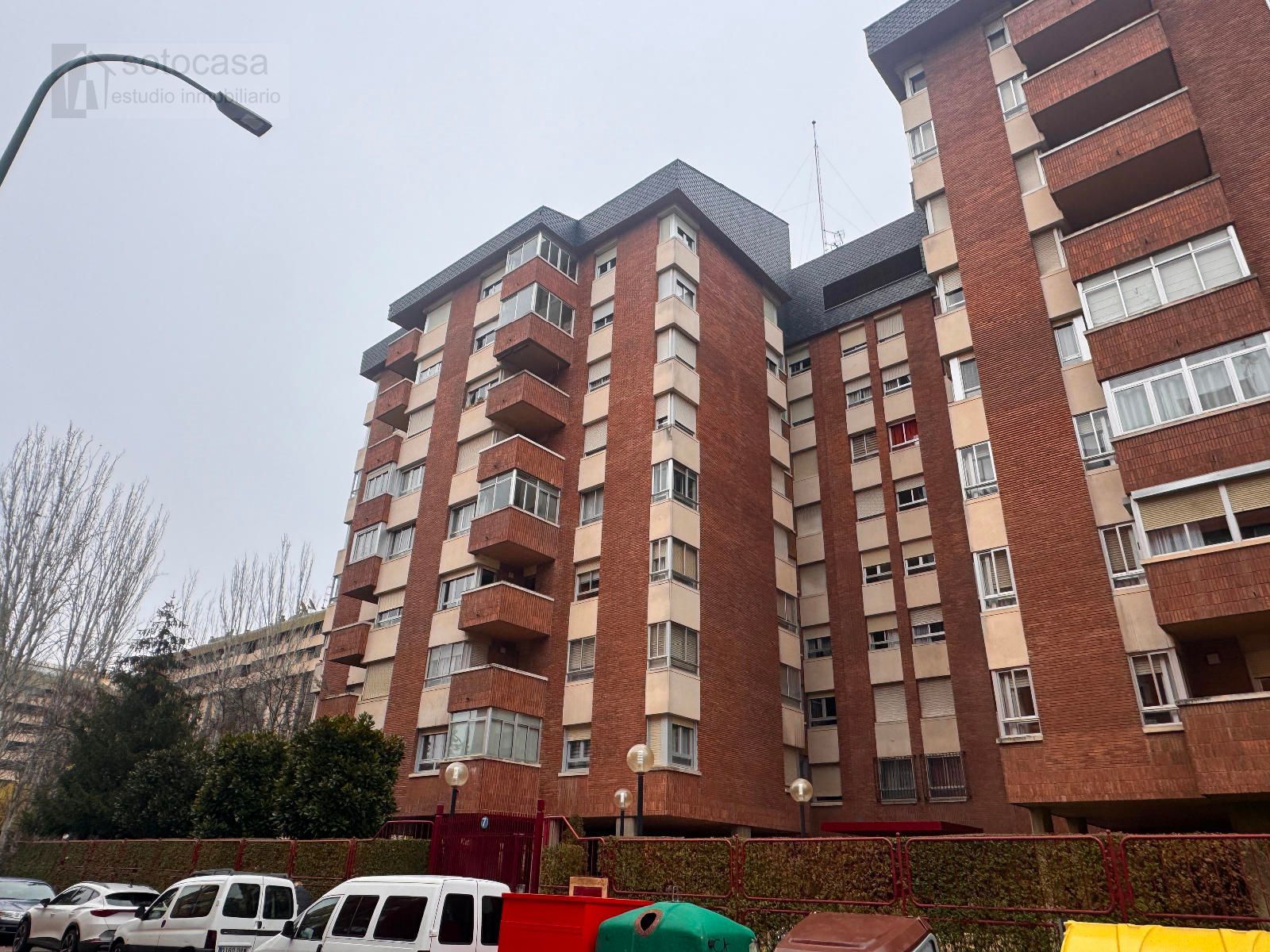 Exterior view of Flat for sale in Valladolid Capital  with Heating, Terrace and Storage room