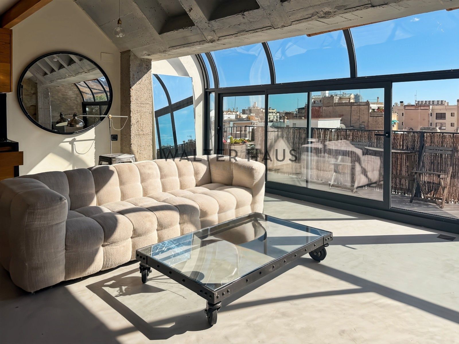 Living room of Attic to rent in  Barcelona Capital  with Air Conditioner, Heating and Parquet flooring