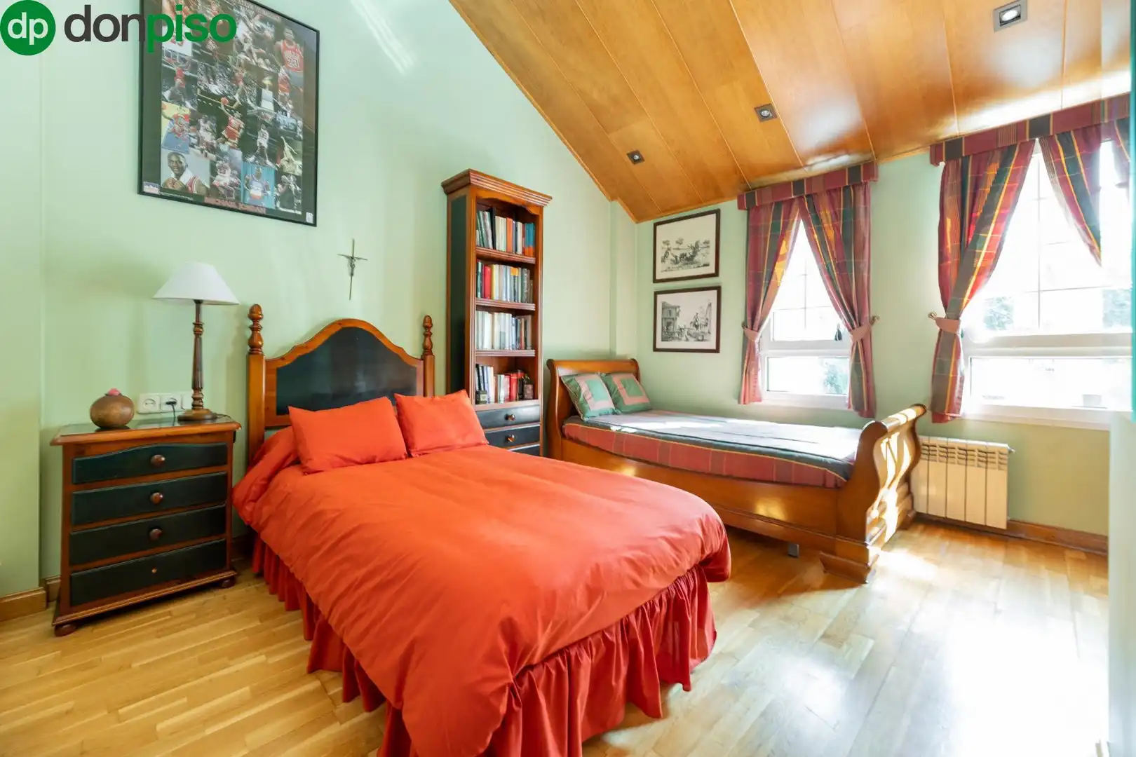 Bedroom of Detached homes for sale in Granada  with Air Conditioner, Heating and Private garden