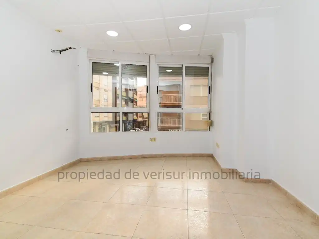 Bureau avec ascenseur à louer à Casco Antiguo
