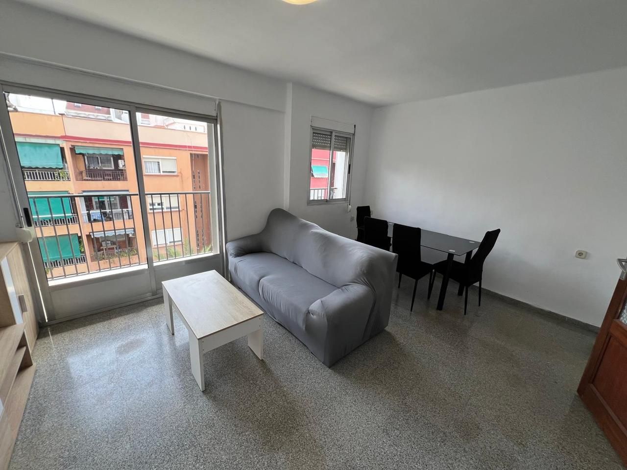 Sala de estar de Piso de alquiler en  Valencia Capital con Terraza y Amueblado