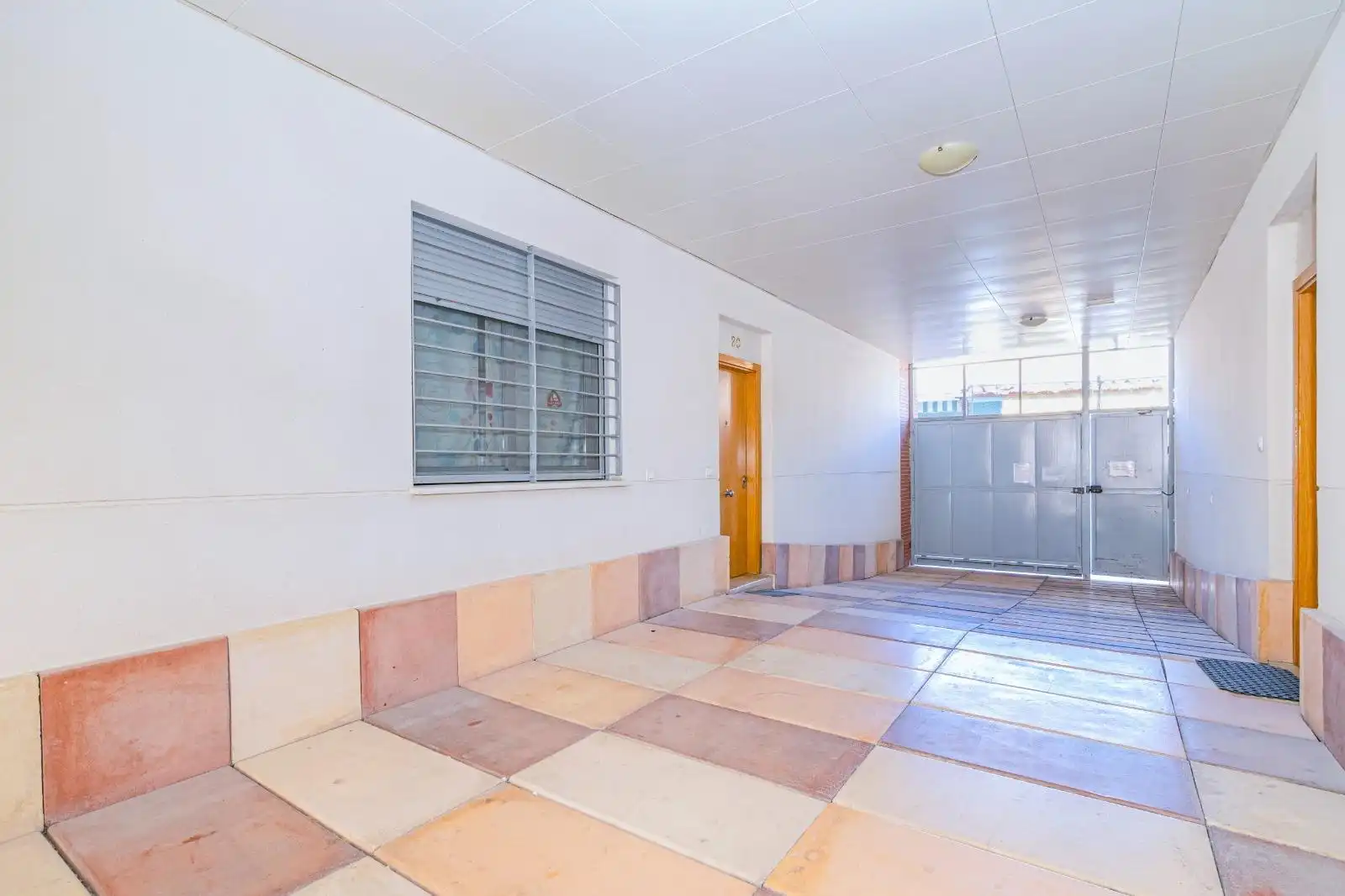 Flat for sale in Peligros  with Air Conditioner, Heating and Storage room