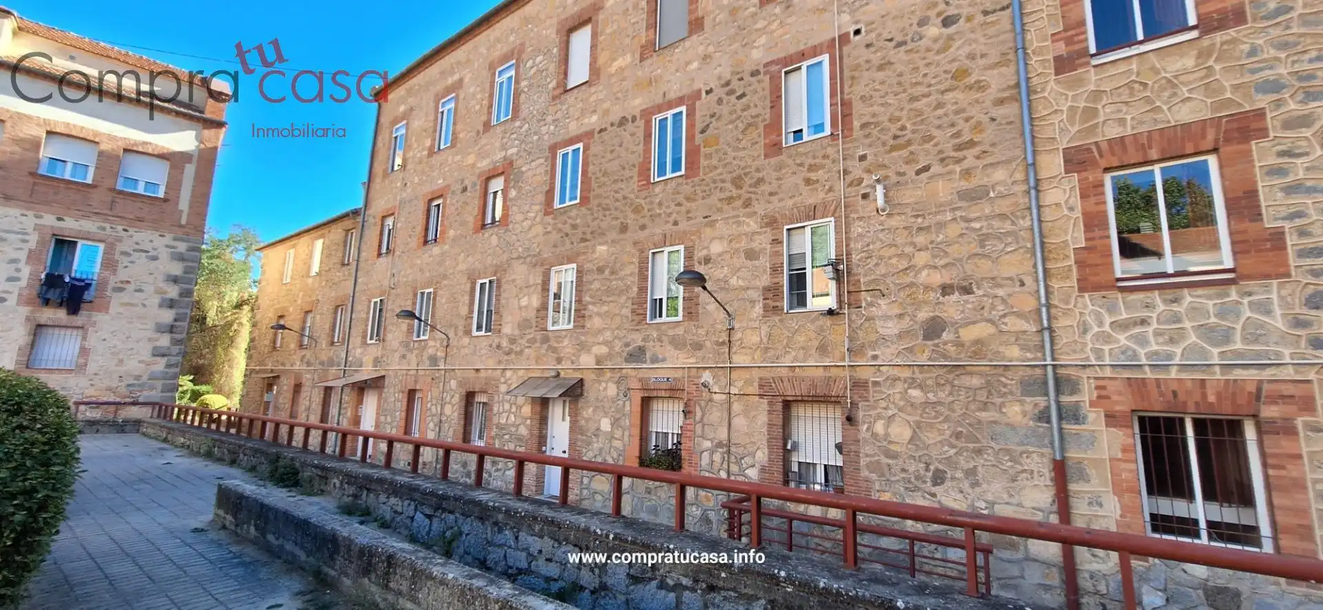 Vista exterior de Pis en venda en Segovia amb Parquet, Traster i Alarma
