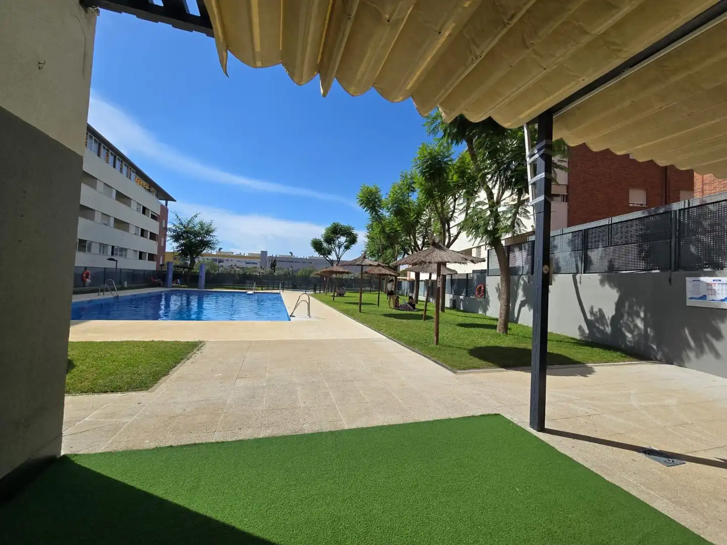 Piscina de Pis en venda en Mairena del Aljarafe amb Aire condicionat i Terrassa
